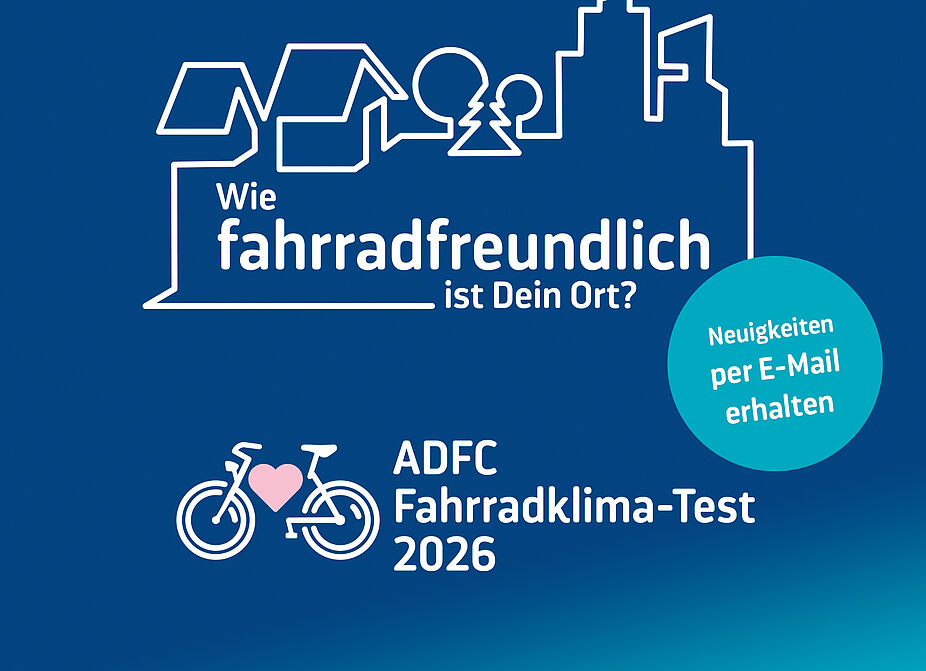 FKT 2026 Keyvisual Mobil CTA Grafik auf blauem Hintergrund mit dem Schriftzug zum ADFC-Fahrradklima-Test 2026 und einer stilisierten Stadtlinie mit Fahrradsymbol.