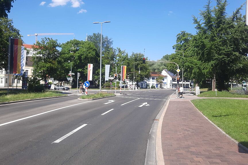 Münchner Strasse: wo bleiben die versprochenen Verbesserung für Radfahrer:innen Münchner Strasse: wo bleiben die versprochenen Verbesserung für Radfahrer:innen