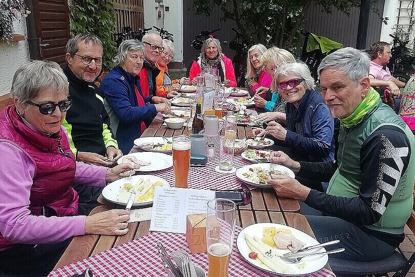Zum Spargelessen nach Pörnbach