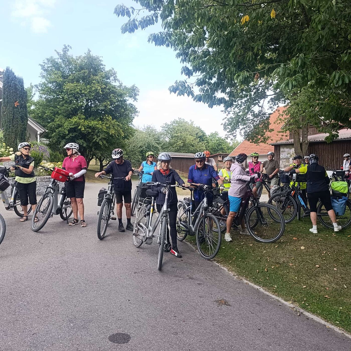 Gruppenbild Marbach-Tour