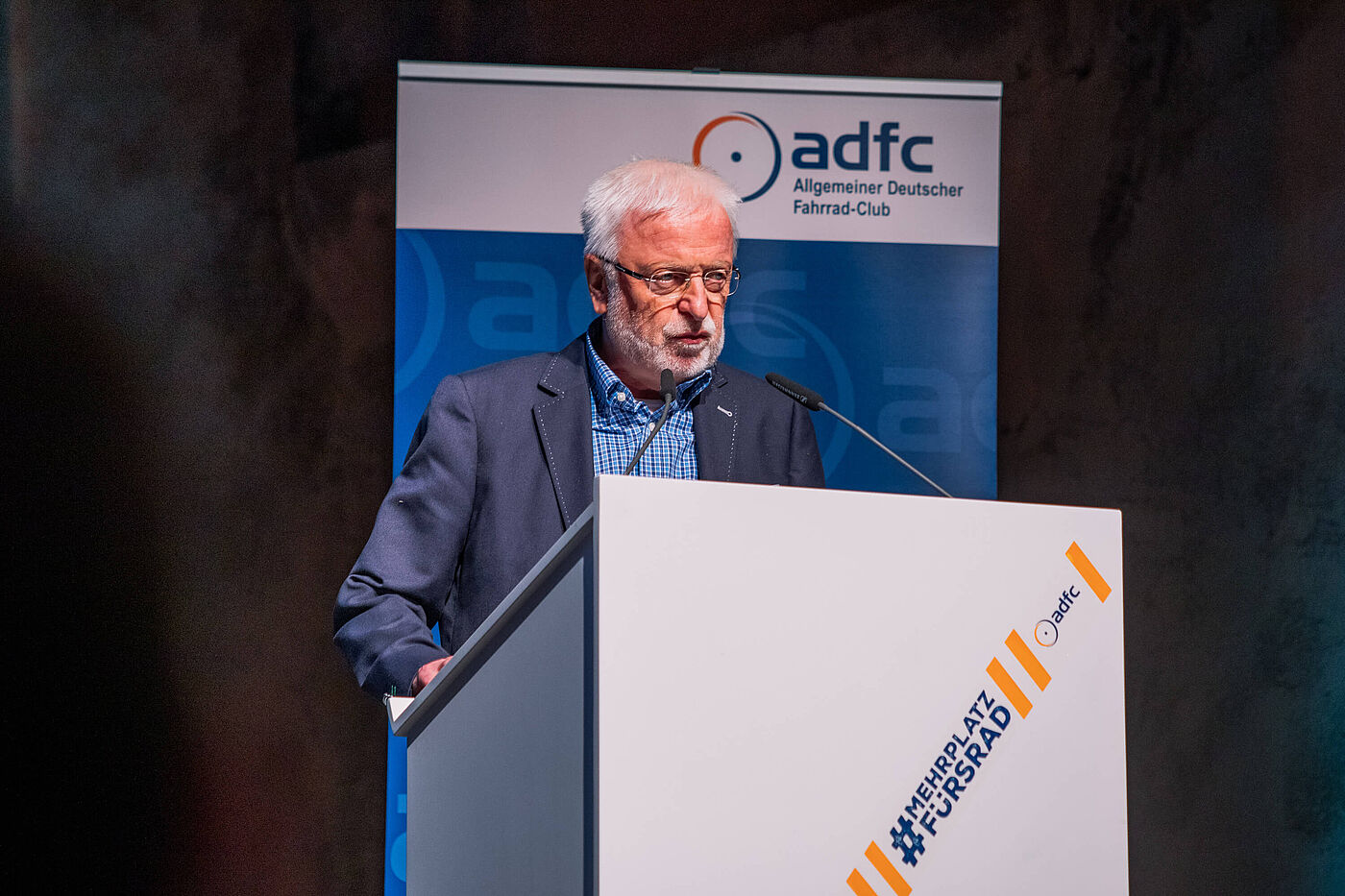 Erster Nationaler Radtourismus Kongress Lutz Eßrich Lutz Eßrich berichtete über die Erfolge der Wuppertalbewegung bei der Reaktivierung der Nordbahntrasse als Freizeit- und Alltagsweg.