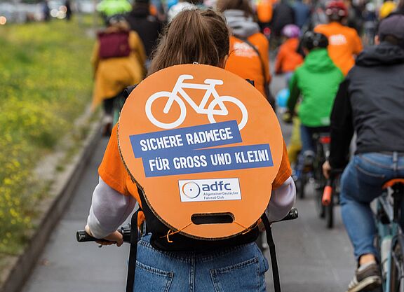 Aktionsschild Sichere Radwege