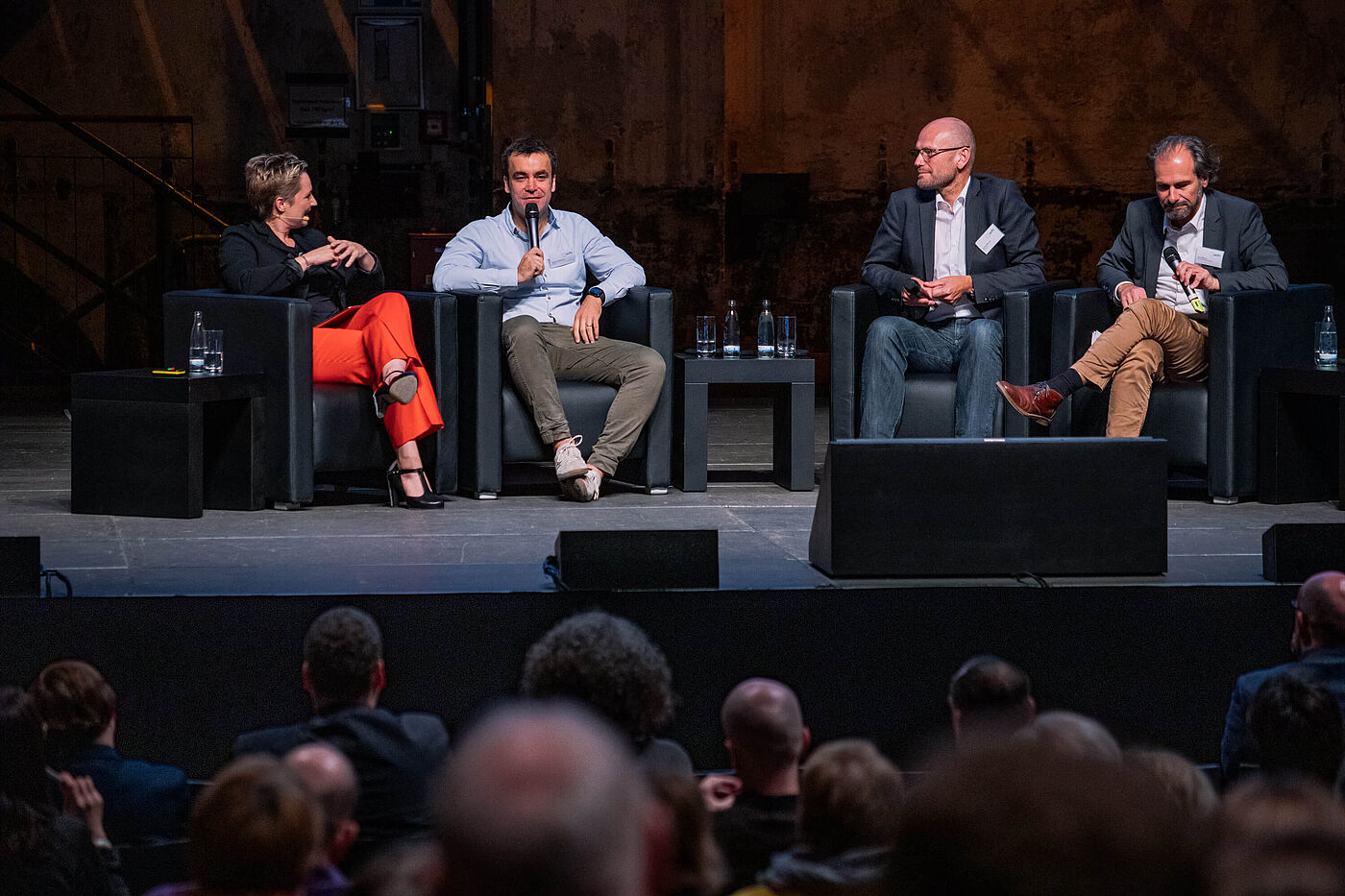 Erster Nationaler Radtourismus Kongress Podiumsdiskussion digitale Radroutenplanung Zum Abschluss diskutierten Markus Hallermann, Geschäftsführer der komoot GmbH, Hartmut Wimmer, Geschäftsführer der Outdooractice GmbH und Jan Hoffmann von der TMB Tourismus-Marketing Brandenburg GmbH unterschiedliche Ansätze der digitalen Radroutenplanung.