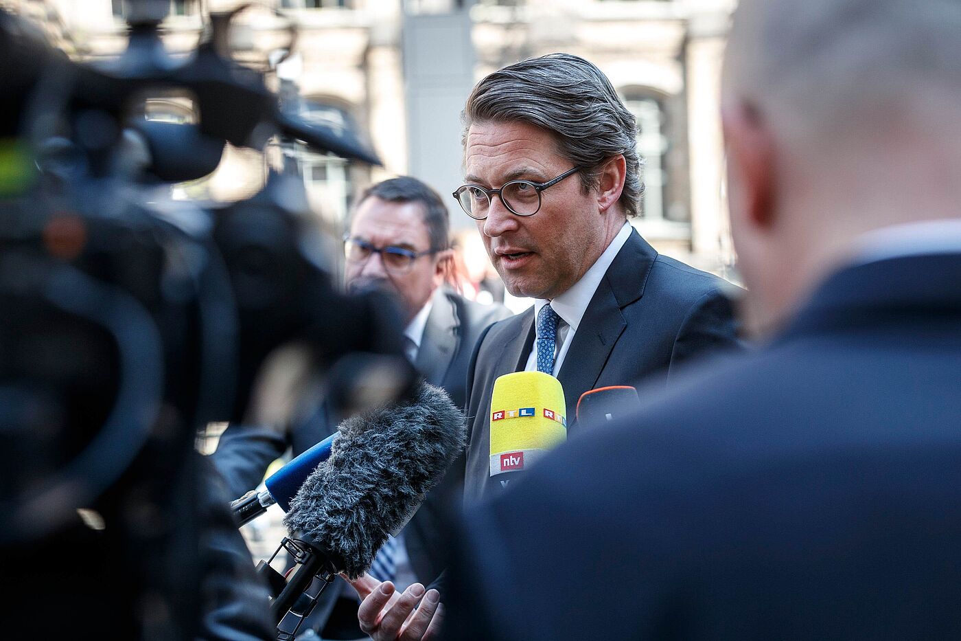 Andreas_Scheuer_beantwortet_die_Medienfragen Andreas Scheuer beantwortet die Medienfragen.